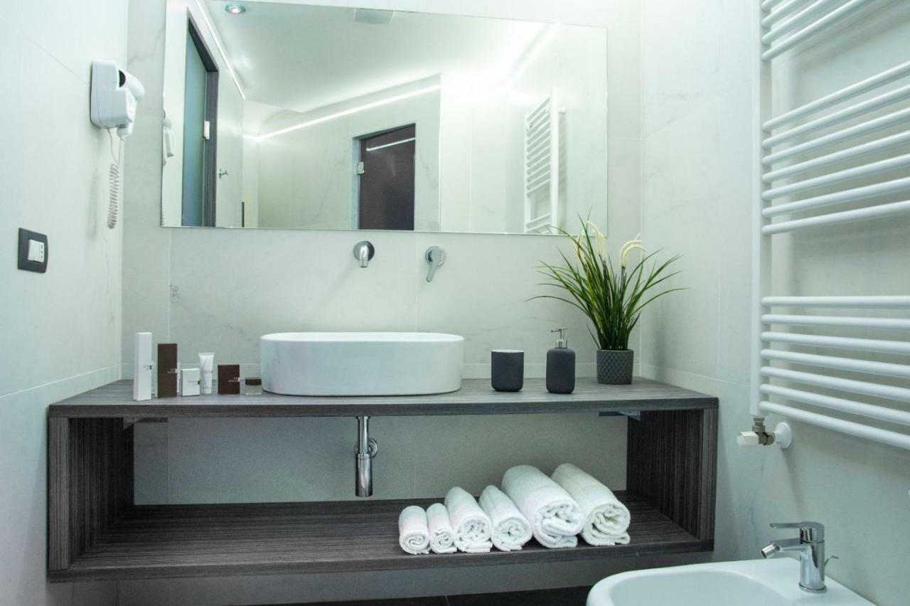 Umberto I° Suite & Spa Napoli Ngoại thất bức ảnh